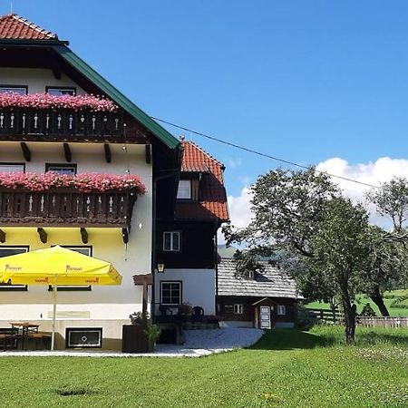 Fruhstuckspension Bischof I D Wiesen Санкт-Петер-ам-Каммерсберг Экстерьер фото